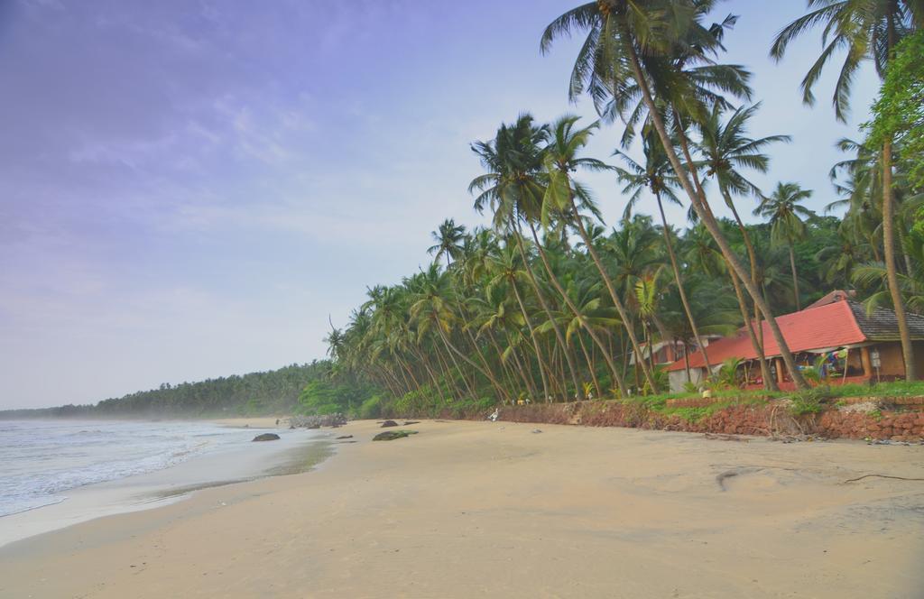 Hôtel Chera Rocks Beach House à Thottada Chambre photo